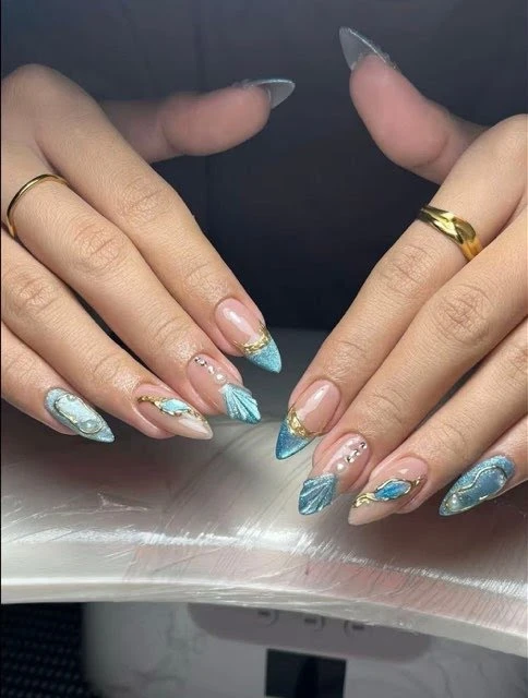 Customer nail review